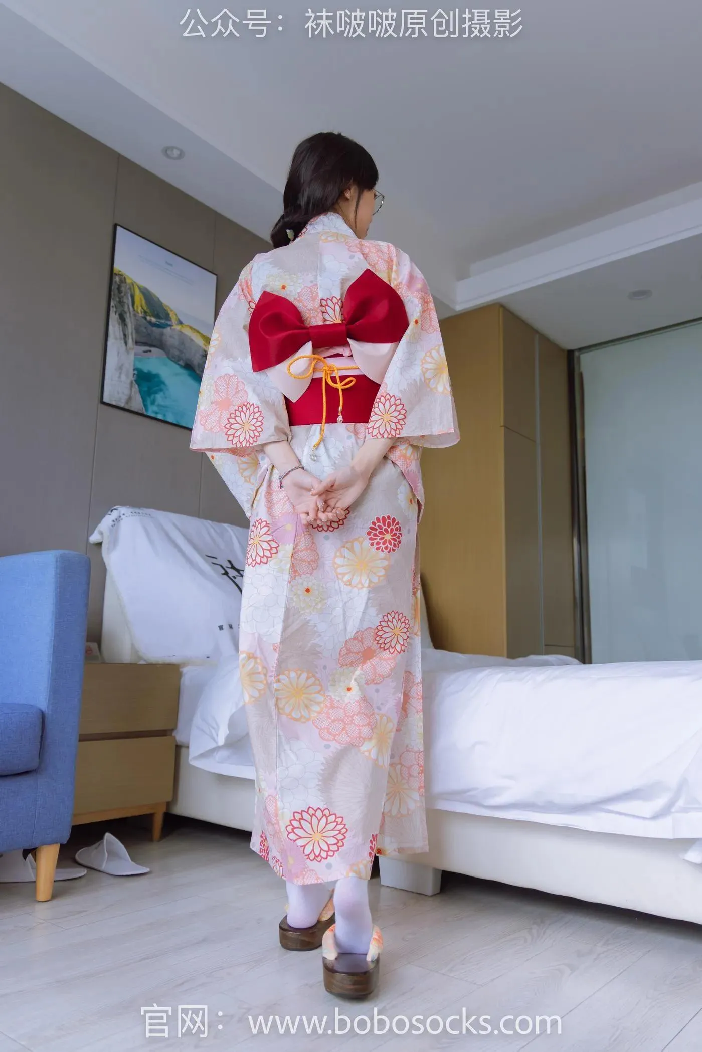 [BoBoSocks袜啵啵]NO.137 稚予-木屐、分指白棉袜、裸足、和风浴衣 [170P]插图4
